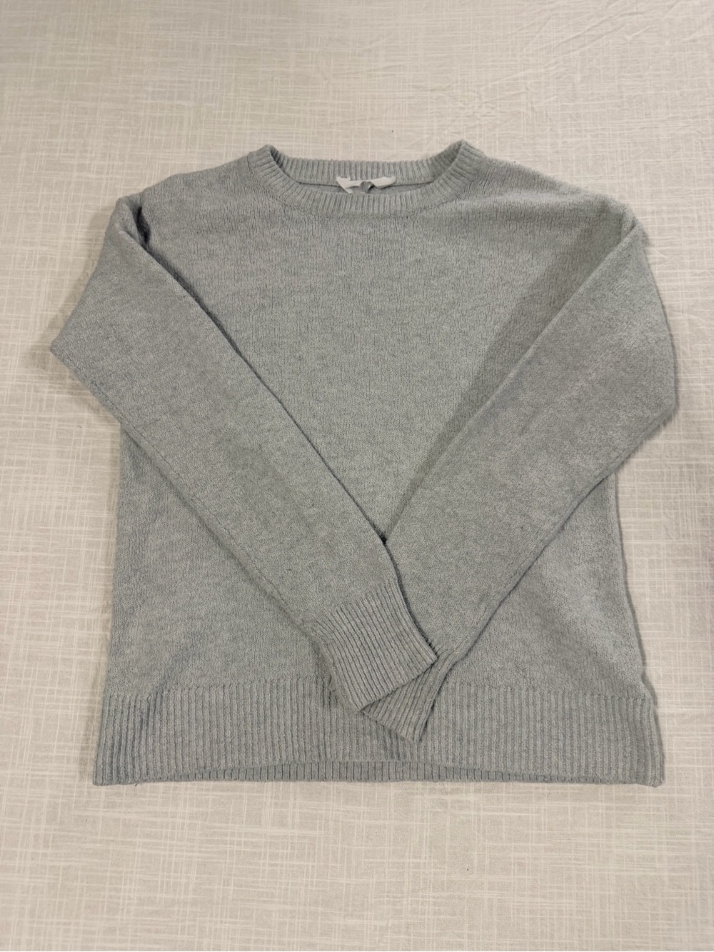 Time and true women’s  Crewneck Sweater in Light Gray size small